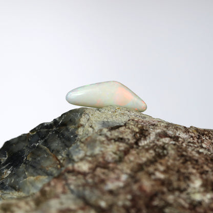 Coober Pedy White Unset Opal 2.2ct (#1062)